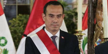 بيرو تُعلن حالة الطوارئ بعد تدفق المهاجرين من تشيلي وسط توتر سياسي وانتقادات شعبية