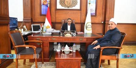 محافظ مطروح يستقبل مدير الأوقاف الجديد ويتابع جهود تعزيز السلامة العامة والتدريب على الطوارئ بالمحافظة