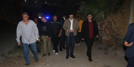 وزير الثقافة يتفقد موقع حريق ديكور مسلسل الكينج