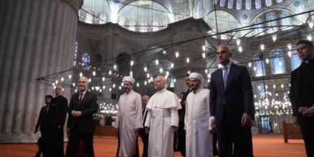 «خلال زيارته تركيا».. هل صلى بابا الفاتيكان ليو الرابع عشر في جامع السلطان أحمد في إسطنبول؟