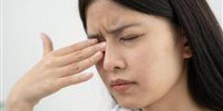 عادة يومية بسيطة تقلل تهيّج العينين في موسم الحساسية الموسمية