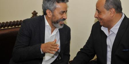 الهواري لـ"تحيا مصر": سامح حسين رئيسًا شرفيًا للدورة العاشرة لمهرجان مسرح الجنوب