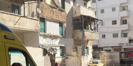 إصابة سيدة وابنها إثر انهيار 3 شرفات بعقار في الإسكندرية