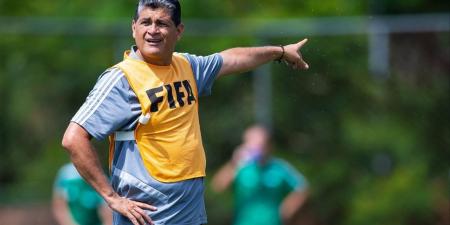 "أضاع هيبة لجنة الحكام".. هجوم قوى من ياسر عبدالرؤوف على أوسكار رويز