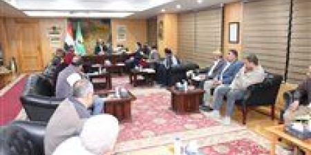 محافظ الفيوم يتابع معدلات الأداء بملف المتغيرات المكانية ويُشدد على تسريع وتيرة العمل