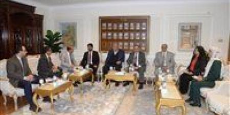 محافظ أسيوط يستقبل وفد السفارة الهندية ويعلن دعمه لإطلاق مشروعات مشتركة