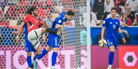 الشوط الأول.. ركلة جزاء مهدرة من السولية وتعادل سلبي بين مصر والكويت في كأس العرب