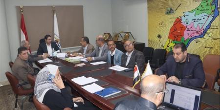 نائب محافظ بني سويف يناقش ملفات تقنين أملاك الدولة تمهيدًا للعرض على اللجنة العليا