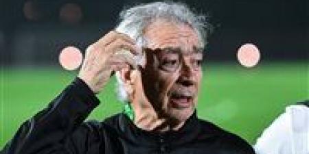 كيف يفكر حلمي طولان في تشكيل المنتخب أمام الكويت ؟