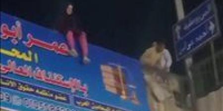 سيدة تقفز من أعلى الطريق الدائري ببستيل.. شهود عيان يكشفون التفاصيل