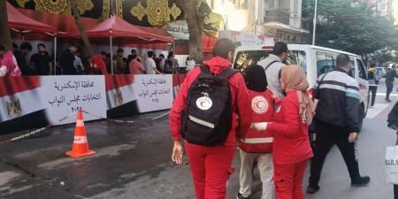 "الهلال الأحمر" يتفقد لجان انتخابات الإعادة بالرمل شرق الإسكندرية