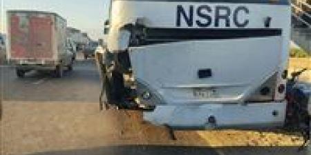 مصرع 3 أشخاص وإصابة 15 في تصادم أتوبيس وميكروباص بالبحيرة