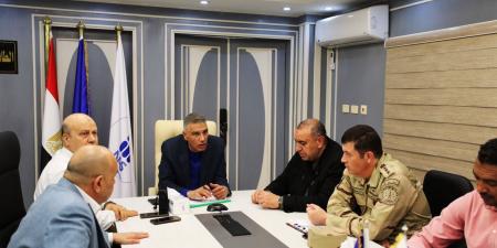 محافظ أسوان: تأمين صناديق الاقتراع لانتخابات مجلس النواب وتسليمها إلى لجان الفرز