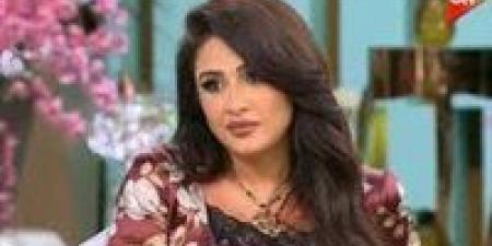 ياسمين عبد العزيز تكشف أسرار جديدة مع منى الشاذلي ..حقيقة الارتباط و«كسرتها»