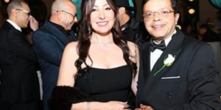 نيرمين الفقي وخالد زكي الأبرز.. نجوم الفن في حفل زفاف ابنة محمد هنيدي