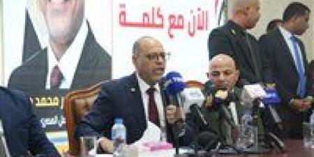 وزير العمل يواصل لقاءته مع أصحاب الأعمال لإنفاذ "القانون الجديد"