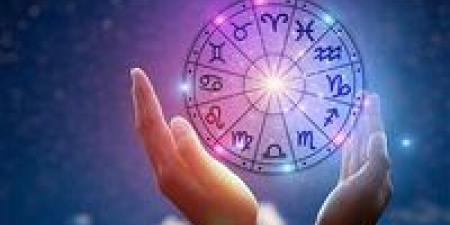 توقعات الأبراج حظك اليوم الاثنين 15-12-2025 لجميع الأبراج مهنياً وعاطفياً وصحياً