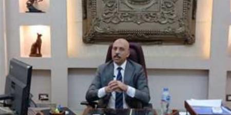 محامي
رئيس
حي
شرق
الإسكندرية
يستأنف
علي
حكم
سجنه
7
سنوات
بتهمة
الرشوة