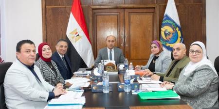 لتطوير
منظومة
العمل
الإداري
ودعم
الأداء
المؤسسي..
رئيس
جامعة
دمنهور
يرأس
اجتماع
لجنة
اختيار
القيادات
الإدارية