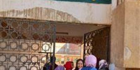 إقبال
لافت
على
لجان
الاقتراع
ببنها