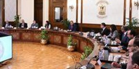 رئيس
الوزراء:
التفاوض
مع
عدد
من
الشركات
العالمية
بشأن
مشروعات
تحلية
مياه
البحر