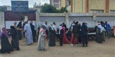 توافد
الناخبين
بلجان
صفط
تراب
بطنطا
للتصويت
في
انتخابات
مجلس
النواب