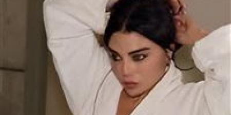 هل
      شاهدت
      فيديو
      هيفاء
      وهبي
      الذي
      أشعل
      المواقع؟