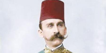 ذاكرة اليوم.. السلطان حسين كامل يتولى عرش مصر وميلاد البياتي ورحيل الغزالي