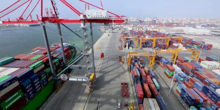 حصاد
      2025..
      مصر
      تتحول
      إلى
      مركز
      لوجستي
      عالمي
      بفضل
      إنجازات
      الرئيس
      السيسي
      في
      تطوير
      الموانئ