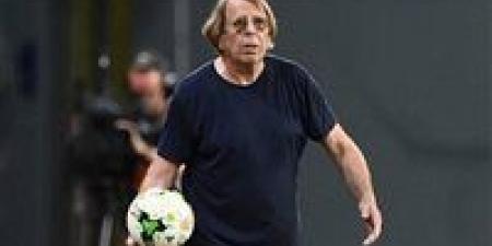 الفرنسي
كلود
لوروا..
قاد
6
منتخبات
وفاز
بلقب
وحيد
في
9
مشاركات
بالأمم
الإفريقية