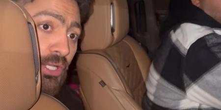 بكاء
المعجبات
وباقات
ورد..
لقطات
من
حفل
تامر
حسني
في
قصر
عابدين