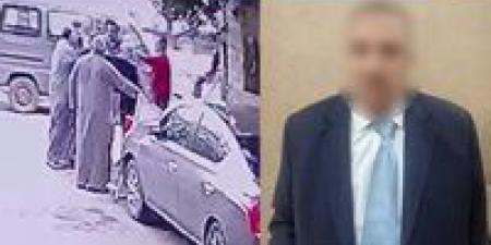 بسبب
      يافطة
      المحل..
      ضبط
      المتهمين
      بضرب
      صاحب
      مطعم
      وإتلاف
      محتوياته
      في
      الجيزة