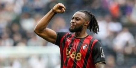 صراع بين قطبى مانشستر على ضم الغانى سيمينو