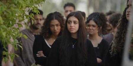 مسلسل
      ميدترم
      الحلقة
      12..
      لغز
      في
      وفاة
      مايا
      ونعومي
      تهدد
      تيا