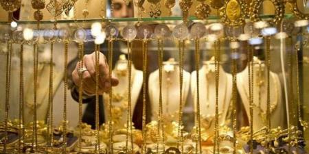 الذهب
      يشعل
      السوق
      من
      جديد..
      عيار
      21
      يقفز
      مساءً
      والجنيه
      يقترب
      من
      50
      ألف