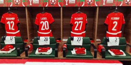 شاهد غرفة ملابس منتخب الفراعنة قبل مباراة زيمبابوى بأمم أفريقيا
