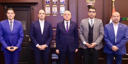 نائب
      محافظ
      الأقصر
      يشهد
      احتفالية
      "التعليم"
      بمناسبة
      اليوم
      العالمي
      للغة
      العربية