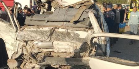 إصابة
      5
      أشخاص
      بكسور
      وجروح
      متفرقة
      فى
      حادث
      مروري
      بالبحيرة