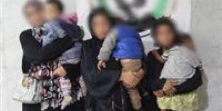 ضبط
      المتهمين
      باستغلال
      الأطفال
      في
      التسول
      وبيع
      السلع
      بطريقة
      إلحاحية
      بالقاهرة