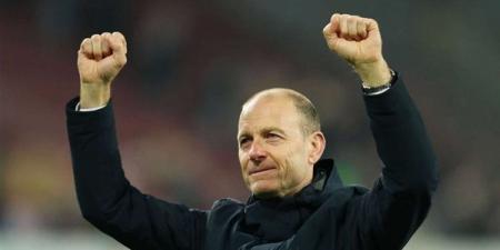 ييس
      توروب:
      راضي
      عن
      أداء
      لاعبي
      الأهلي
      أمام
      غزل
      المحلة
      والدعم
      الجماهيري
      كان
      مؤثرًا