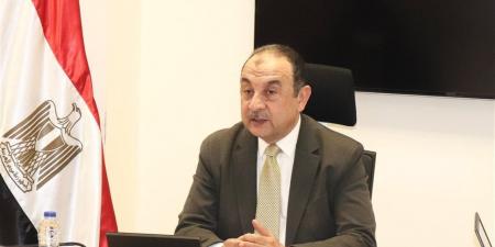 وزير
      قطاع
      الأعمال
      يتابع
      تشغيل
      المرحلة
      الأولى
      من
      مشروع
      تطوير
      غزل
      المحلة