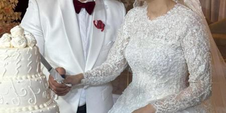 الإعلامي
      محمد
      الجوهري
      يحتفل
      بعقد
      قرانه
      على
      يارا
      يحي
      وسط
      حضور
      من
      الوسط
      الصحفي