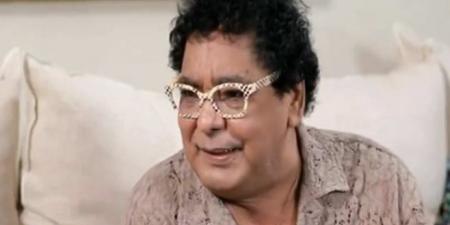 وعكة
      صحية
      شديدة..
      حقيقة
      نقل
      محمد
      منير
      إلى
      المستشفى