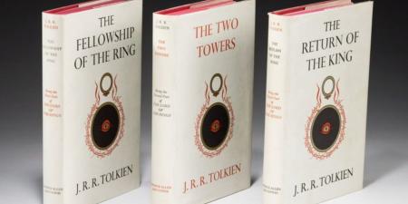 الطبعة الأولى من ثلاثية سيد الخواتم تحطم رقما قياسيا جديدا فى المزادات