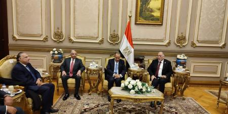 تضامن
الشيوخ
تعقد
اجتماع
مع
وزيري
الخارجية
والشئون
النيابية
لمتابعة
جهود
مصر
الدولية
بملف
حقوق
الإنسان
(صور)