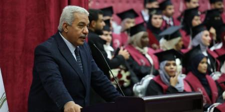 نائب
      رئيس
      جامعة
      الأزهر
      للدراسات
      العليا:
      الأزهر
      يسعى
      إلى
      تخريج
      أطباء
      لا
      يقتصر
      عطاؤهم
      على
      المعرفة
      العلمية
      فقط