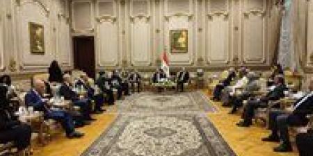 حقوق
إنسان
الشيوخ
تستقبل
وزير
الخارجية..
عبد
العاطي:
نطالب
بتكثيف
زيارات
الدبلوماسية
البرلمانية
والاشتباك
مع
برلمانيات
العالم