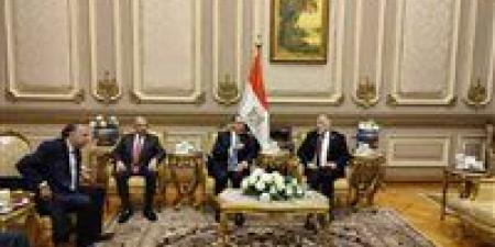 وكيل
الشيوخ
يشيد
بدور
وزير
الخارجية
وجهود
الدولة
في
ملف
حقوق
الإنسان
دوليا