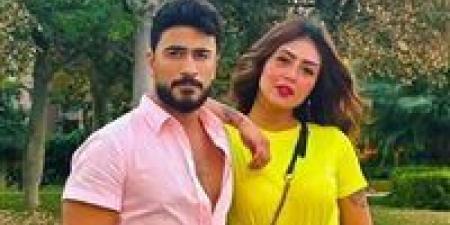 وصول البلوجر هدير عبد الرازق وأوتاكا لحضور جلسة محاكمتهما في قضية الفيديوهات الخادشة