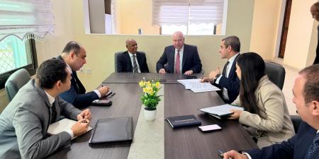 وزير الصناعة والنقل يبحث تعزيز الشراكة الاقتصادية مع جيبوتي في عدد من القطاعات الحيوية